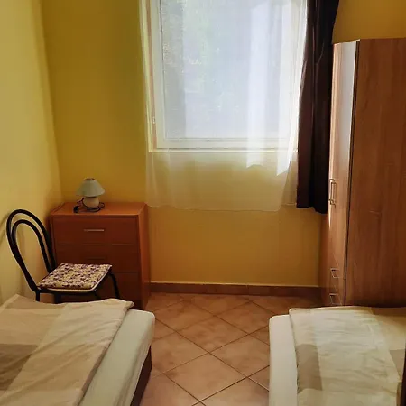 Apartment Apartmanhaz Balatonfenyves