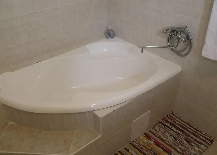 Apartmanhaz * Balatonfenyves