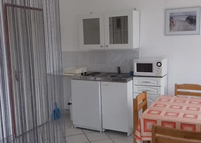 아파트 Apartmanhaz